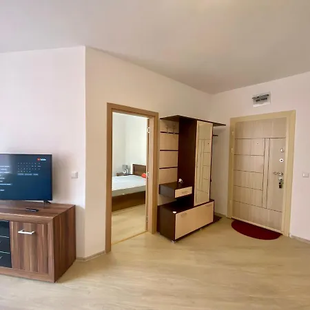 Bratanov Sunny View Central Appartement